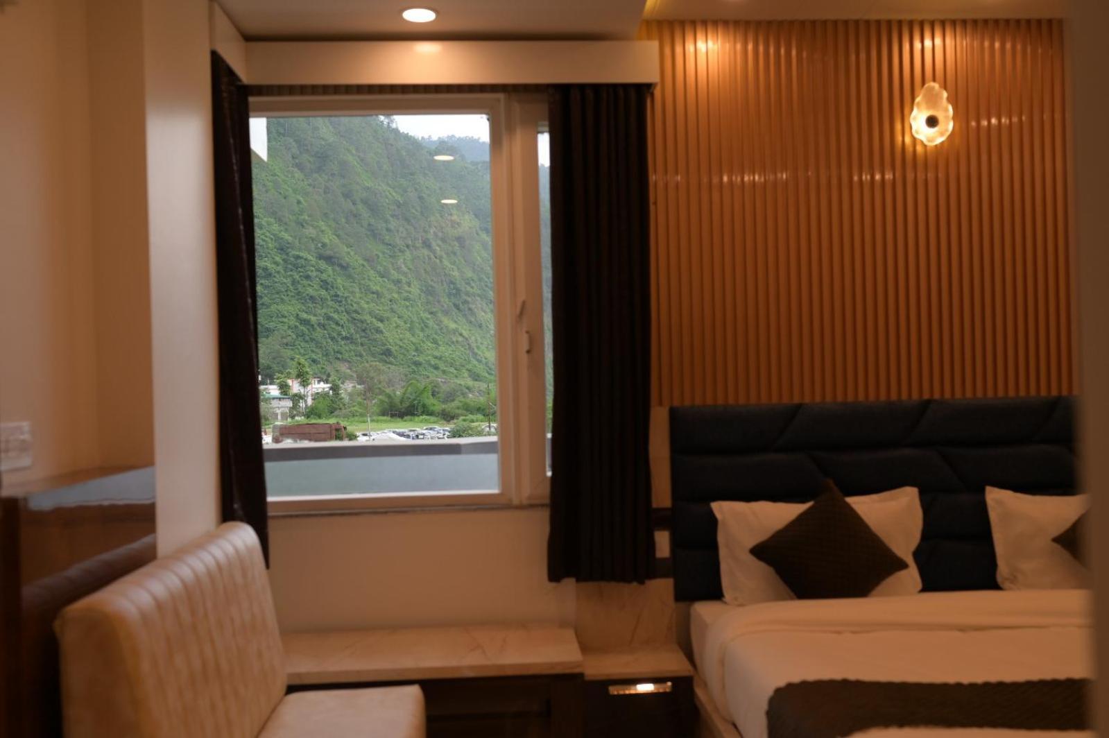 Hotel Udit Inn Rudraprayāg Buitenkant foto