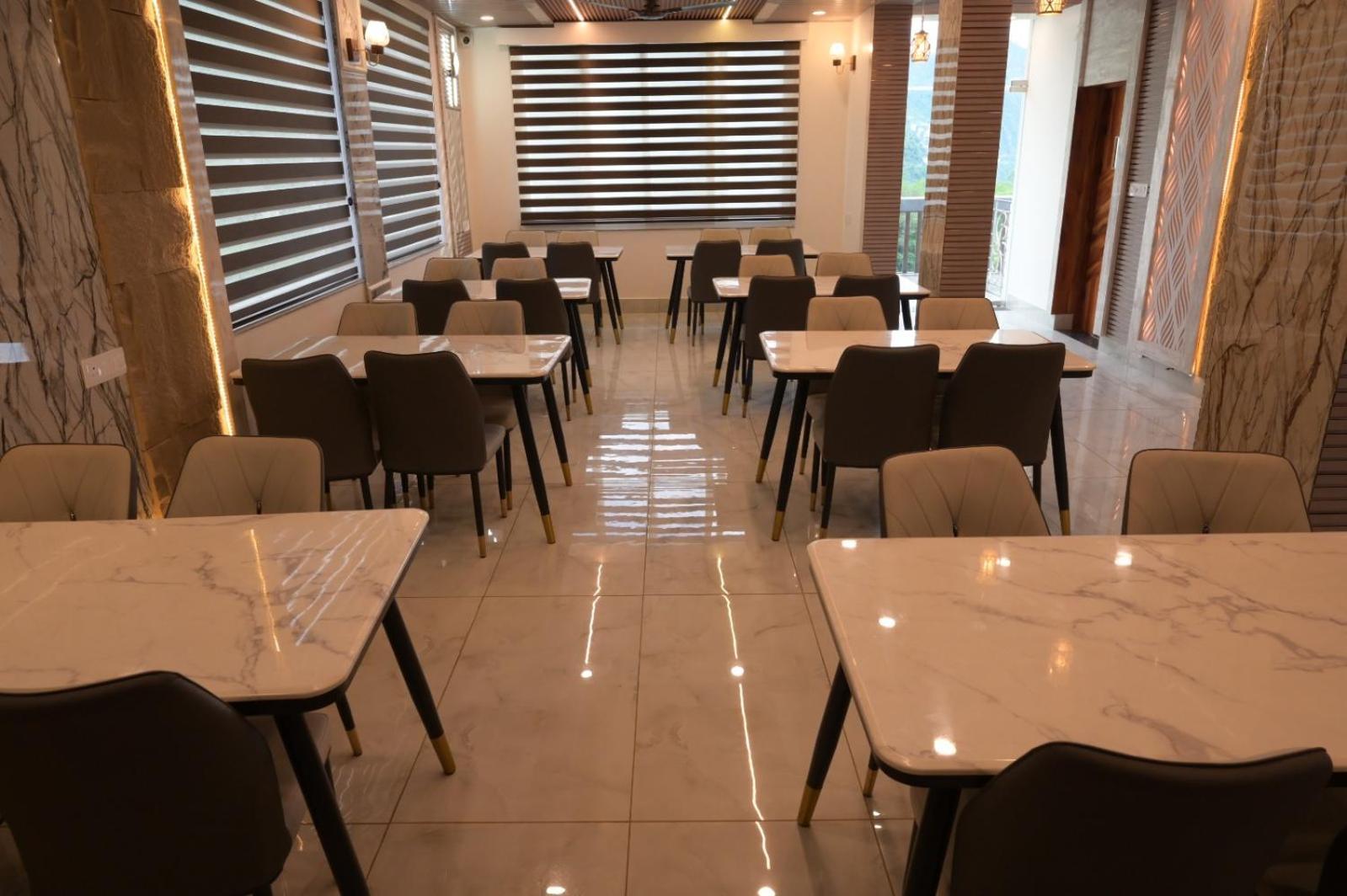 Hotel Udit Inn Rudraprayāg Buitenkant foto