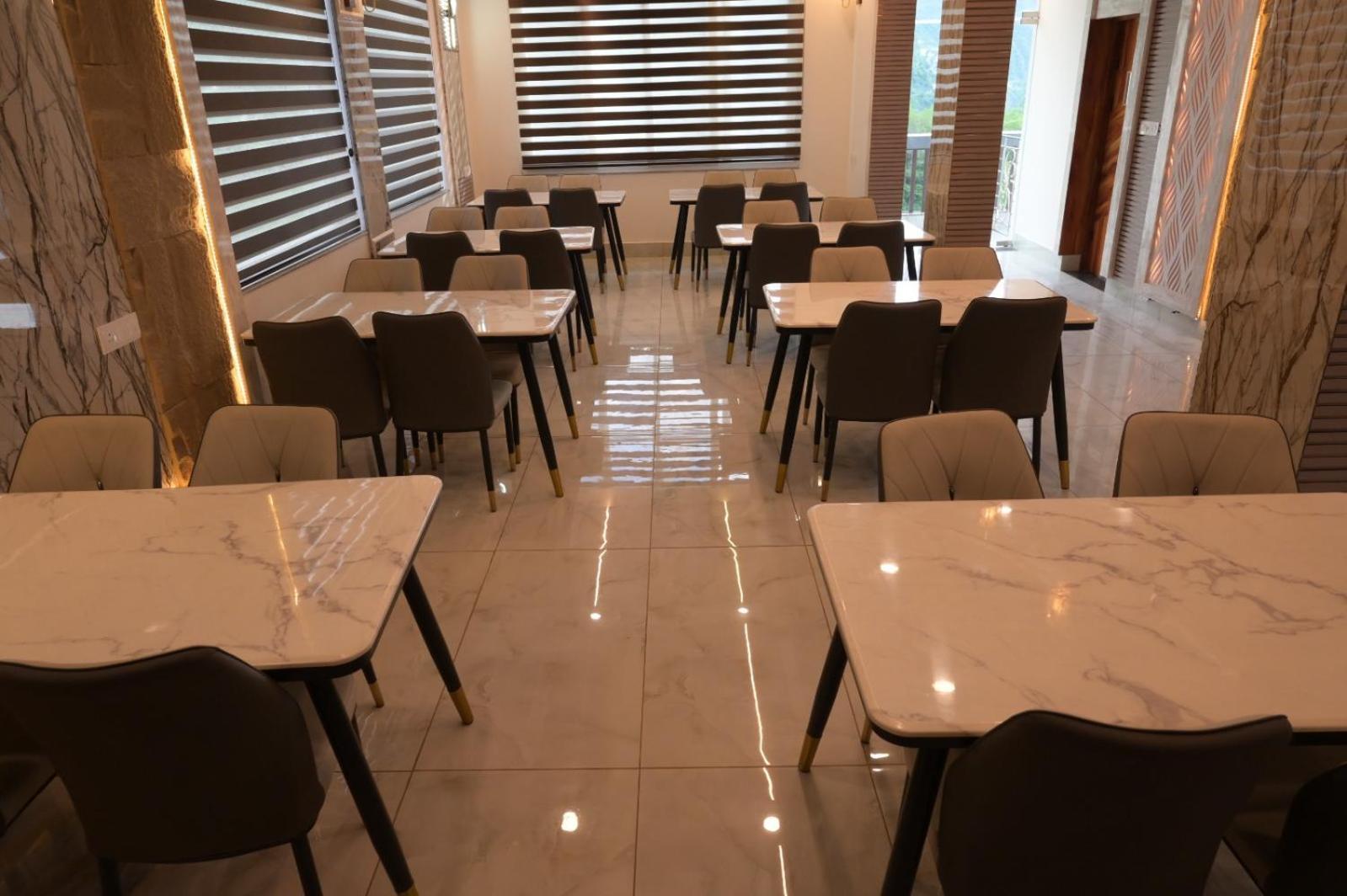 Hotel Udit Inn Rudraprayāg Buitenkant foto
