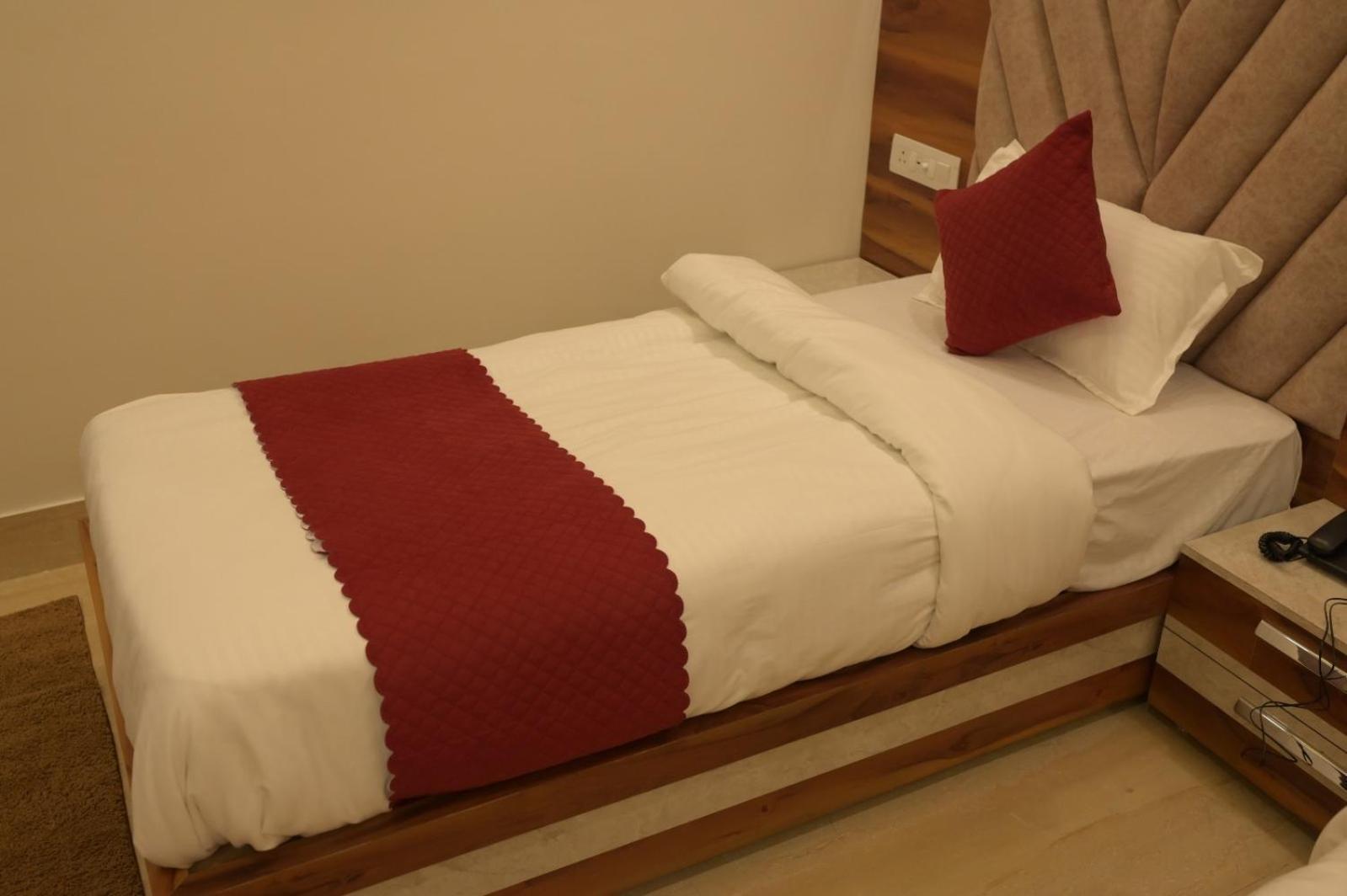 Hotel Udit Inn Rudraprayāg Buitenkant foto