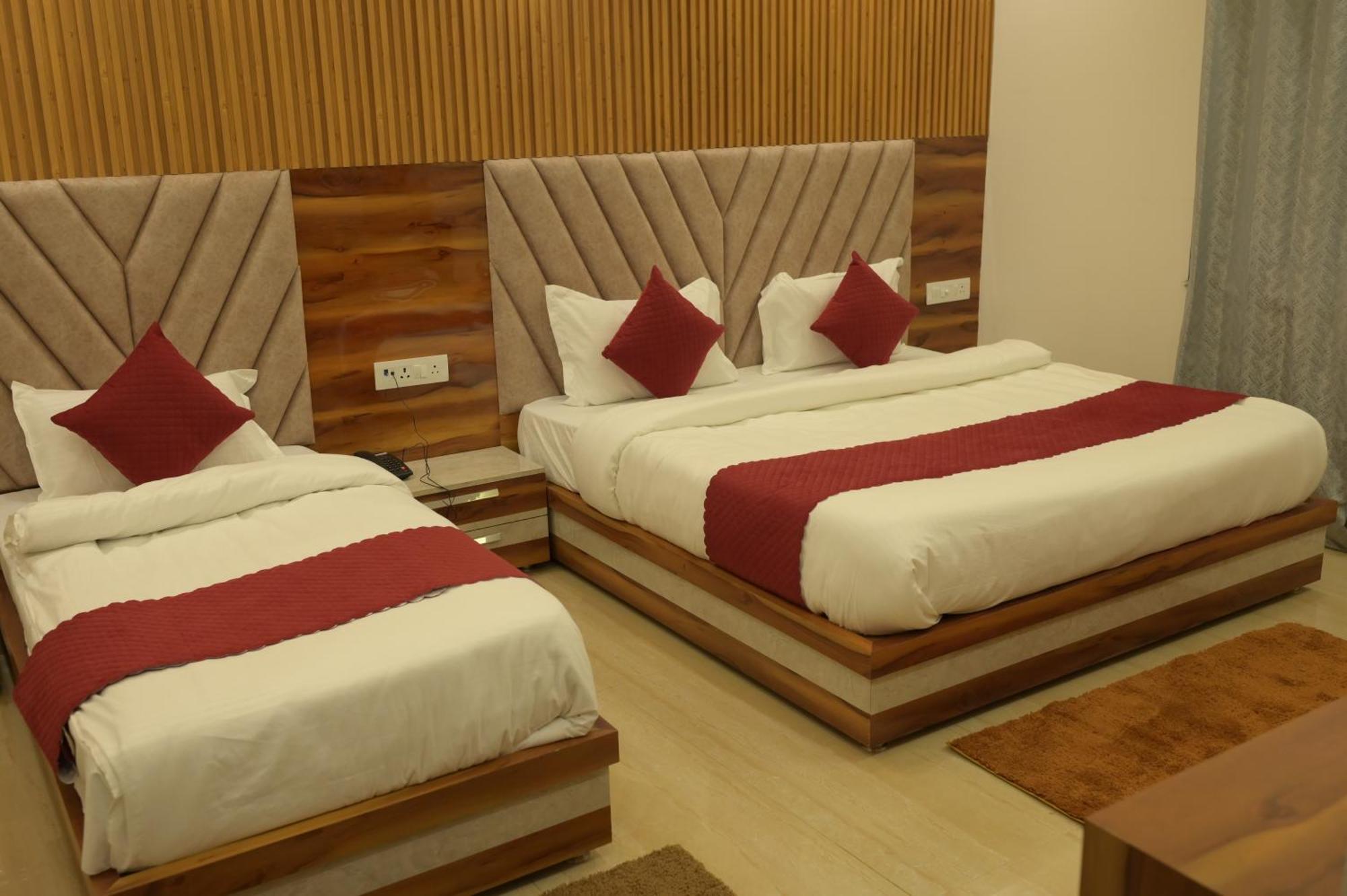 Hotel Udit Inn Rudraprayāg Buitenkant foto